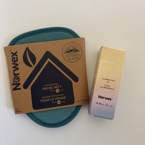 Norwex Exfoliating Microfiber Bath Glove & Lysere illuminating oil
